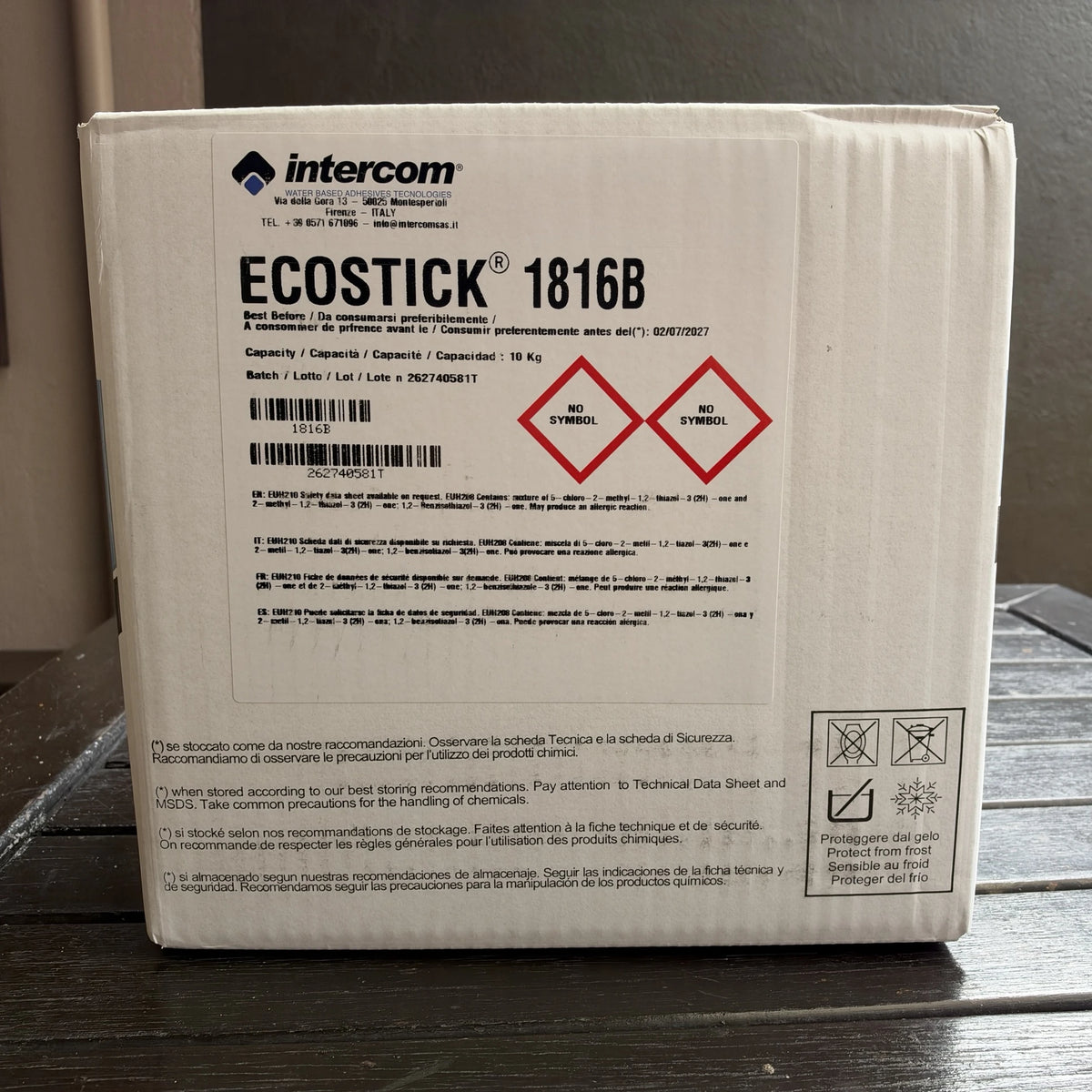 Intercom Ecostick 1816B 10 kg box as it arrives from Intercom in Italy