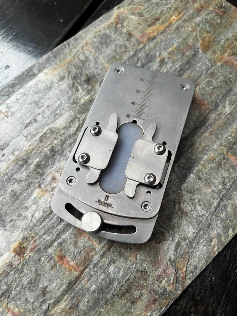 NatTools Watch Strap Self Centering Hole Punch - JunLinLeather